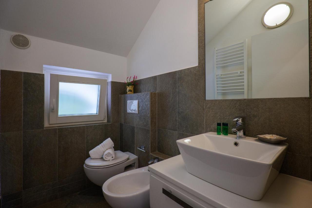 Residence Girasole Casa Gialla 콜리코 외부 사진